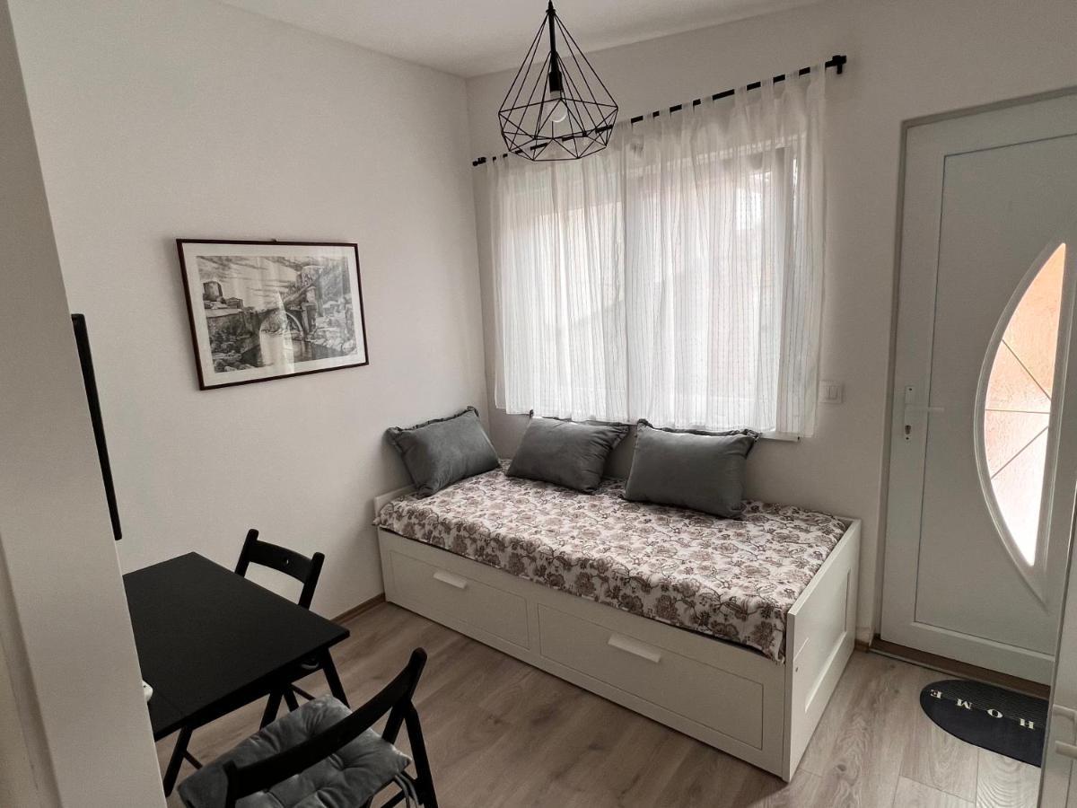 Guest House Kiwi מוסטר מראה חיצוני תמונה