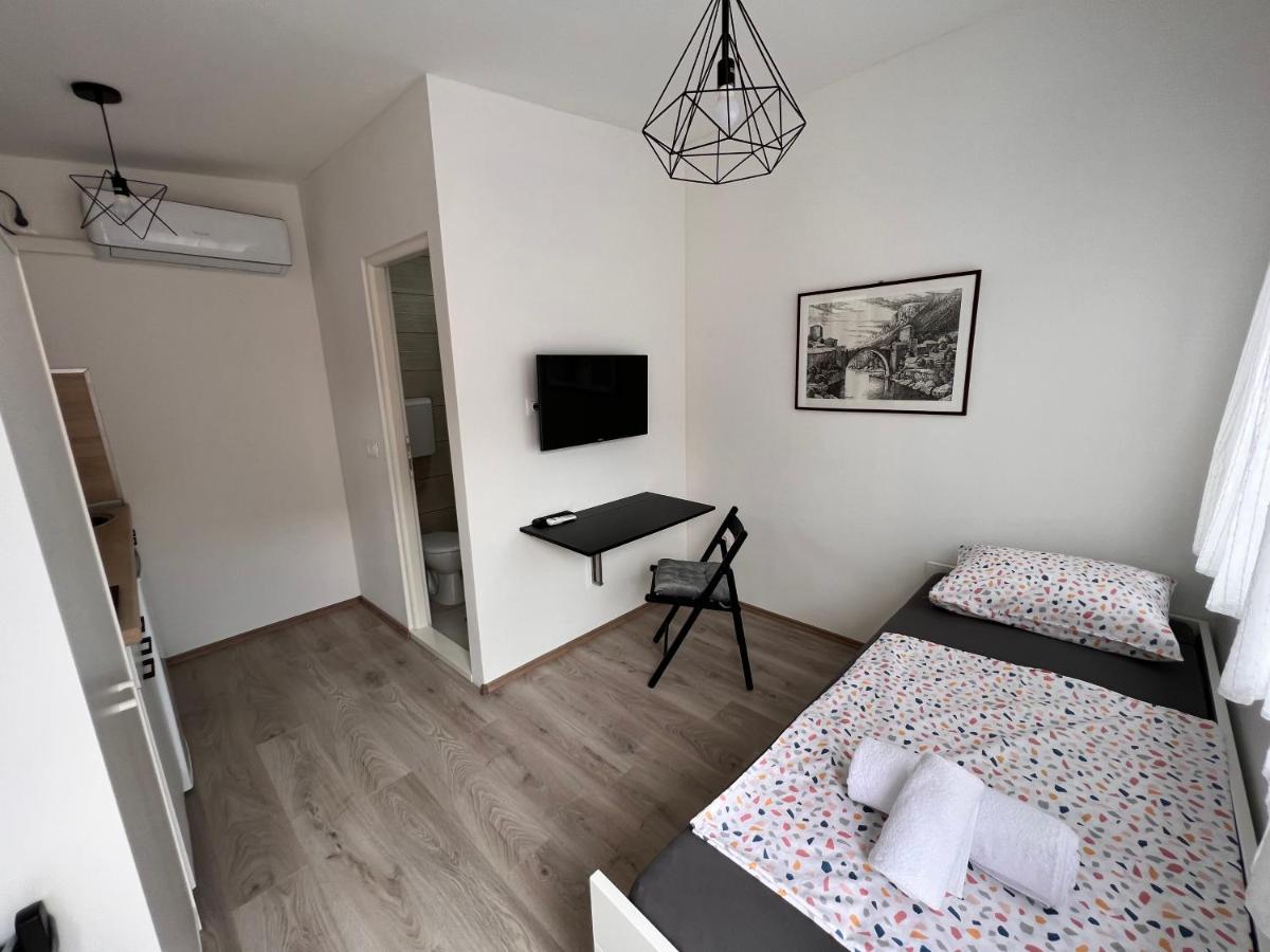 Guest House Kiwi מוסטר מראה חיצוני תמונה