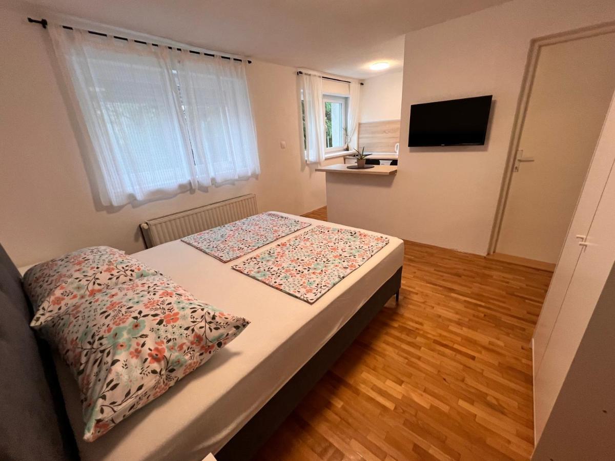 Guest House Kiwi מוסטר מראה חיצוני תמונה